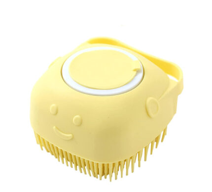 فرشاة تدليك للجسم من السيليكون الناعم مريح وسهل الحمل فرشاة تنظيف الجسم من السيليكون مع وظيفة موزع جل الاستحمام ، (قطعه واحده لون اصفر, مقاس 8سم في5.5سم )من رنا ستور.